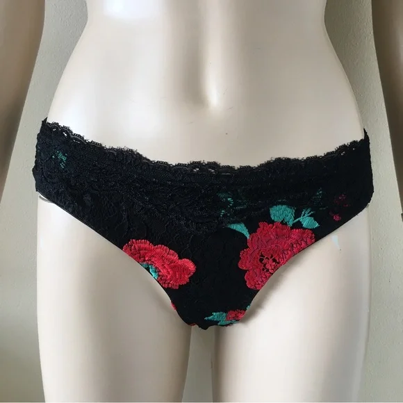 Lingerie set floral embroidered - Picture 10 of 13